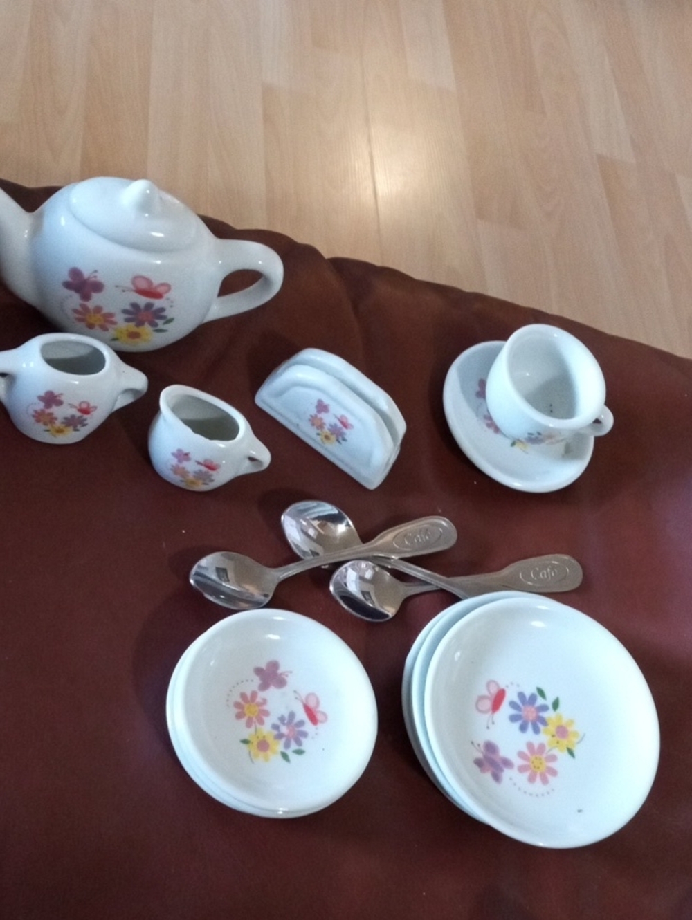 💲1⃣▶>>White Ceramic Tea Set with Pink, Yellow & Purple Floral Print